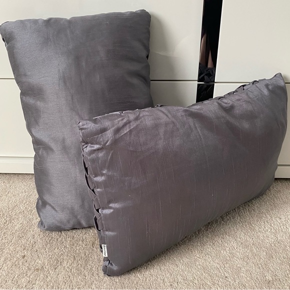 pillows set of 2 slate grey bouclair home decor - Picture 2 of 2